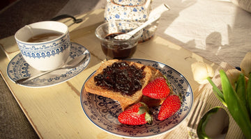 Desayuno: Tostadas con Mermelada de Cerezas Light